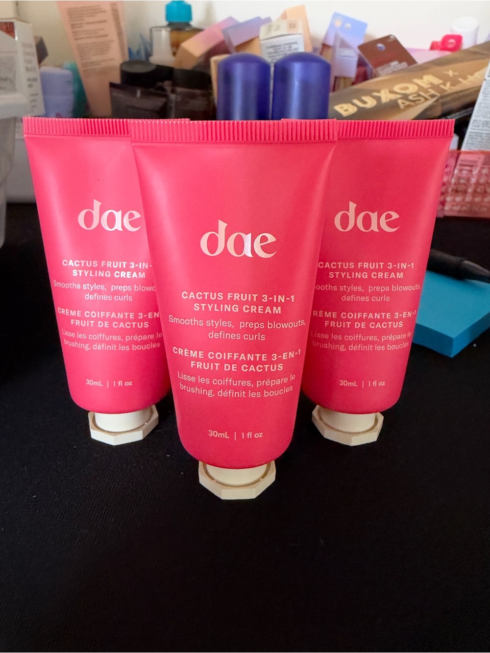 THREE 1 fl oz Dae styling cream